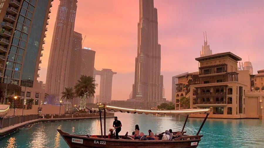 Dubai Fountain Show And Lake Ride