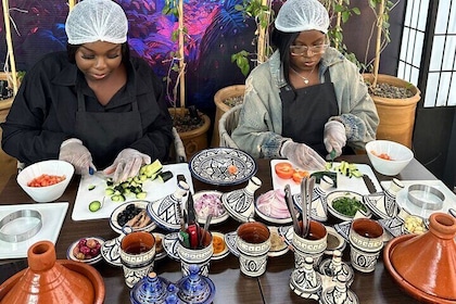 Cours de cuisine marocaine au restaurant Chouf l'Or avec prise en charge