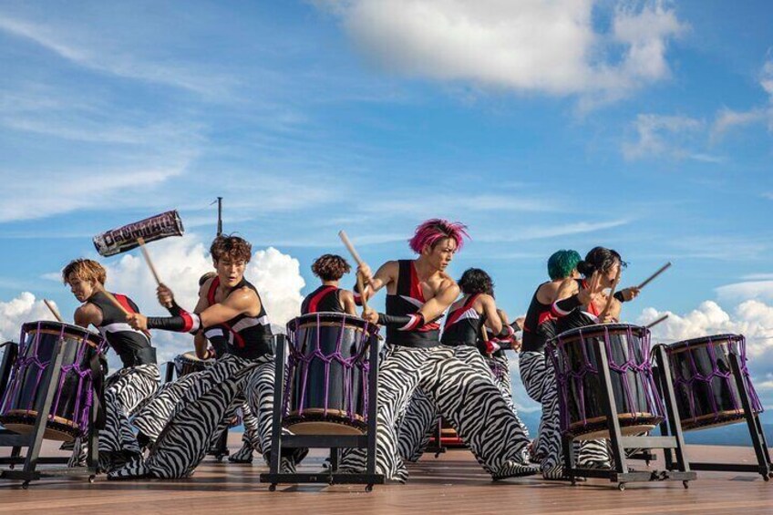 the Japanese taiko entertainment group, DRUM TAO live