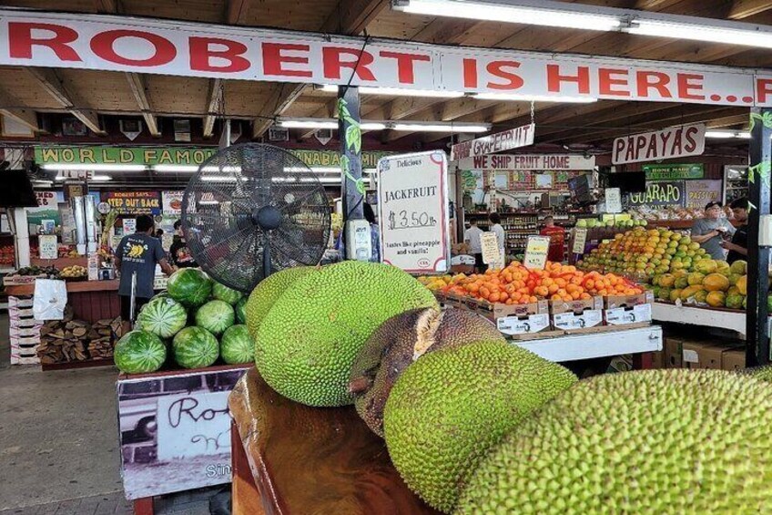 So many wonderful types of fruits to sample