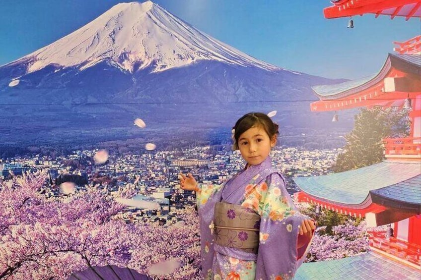 Kimono Experience at Fujisan Culture Gallery with Tea lesson