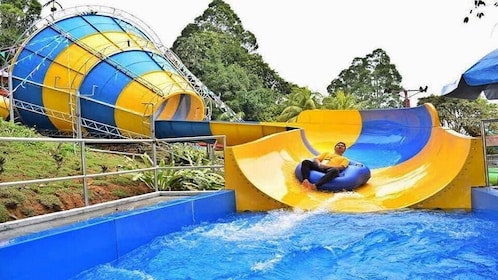 Simpang Empat Semanggol: Water Adventures Await at Laketown Waterpark