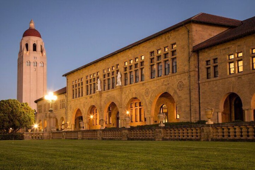 Private Walking Tour in Stanford University 