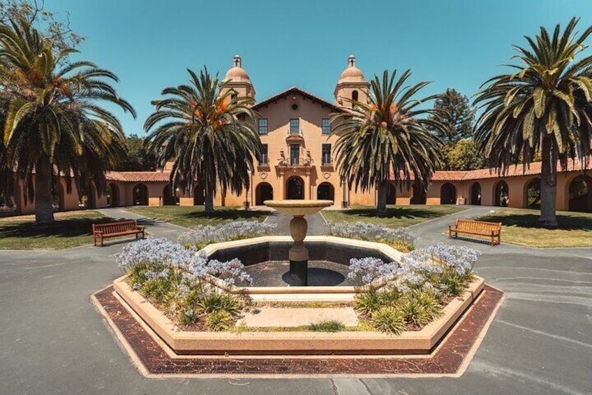 Private Walking Tour in Stanford University 