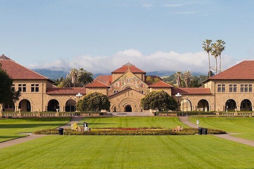 Private Walking Tour in Stanford University 