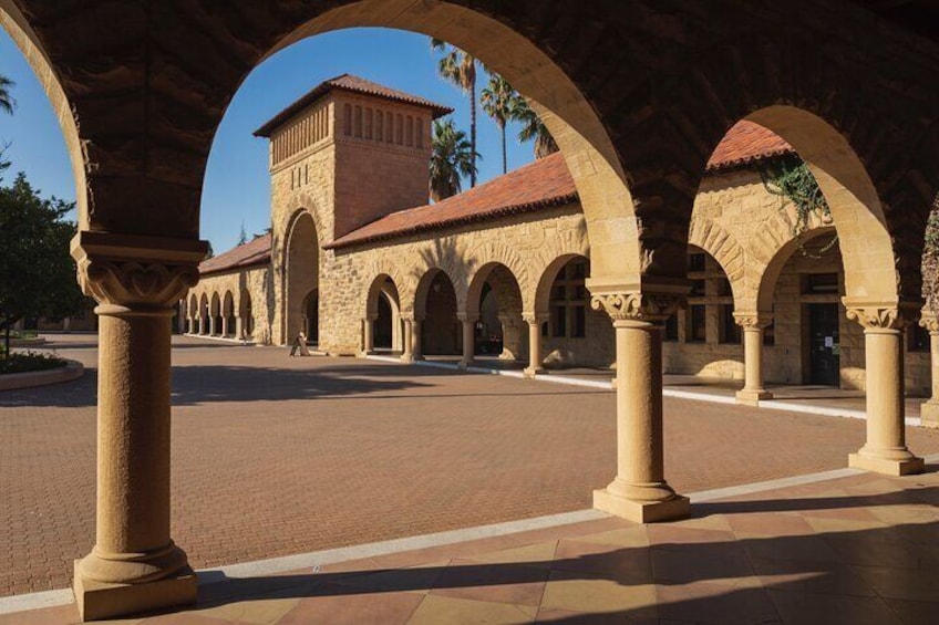 Private Walking Tour in Stanford University 