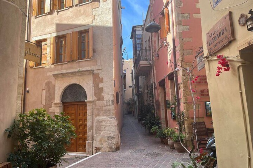 Chania In Quest of True Love: Private City Exploration Game