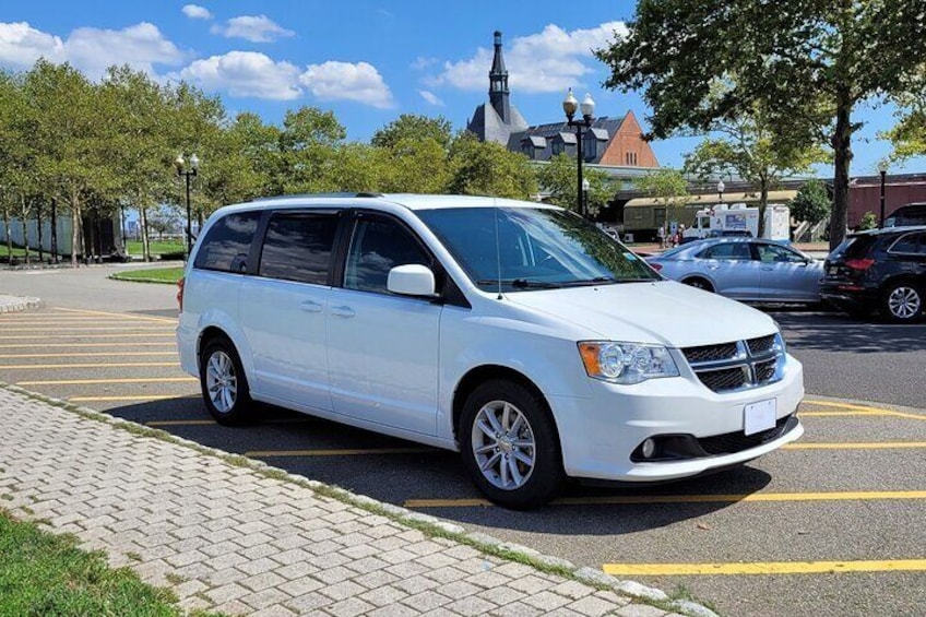 XL Mini Van , up to 6paasenger