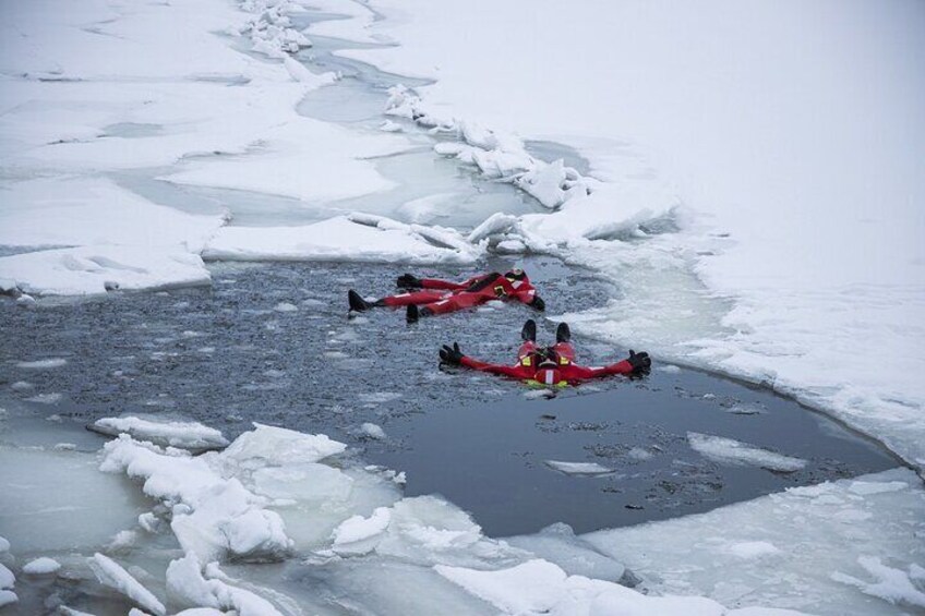 3-Hour Shared Arctic Morning Floating Experience in Norway