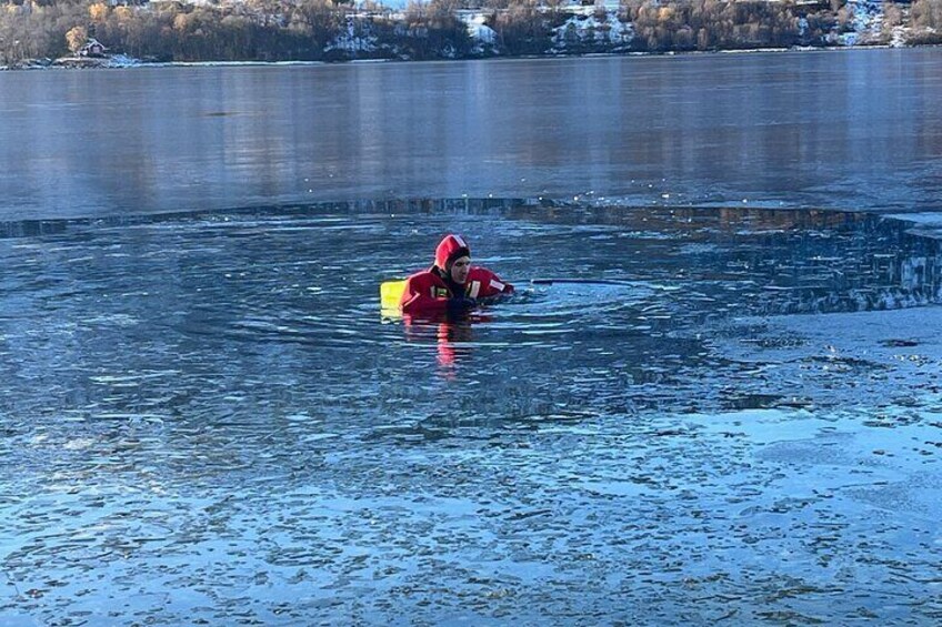 3-Hour Shared Arctic Morning Floating Experience in Norway