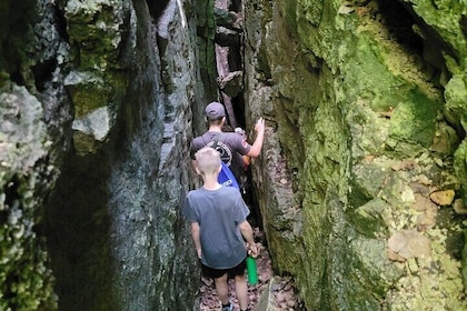 Private Nottawasaga Bluffs Caves Hike (Creemore/Collingwood/Blue)