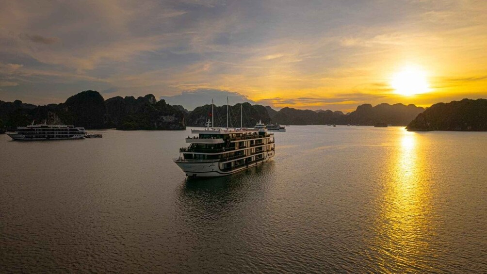 Picture 84 for Activity Hanoi: 2-Day Halong & Lan Ha Bay 5-Star Cruise with Balcony