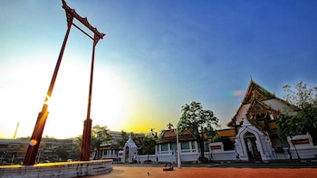 Private Full Day Explore Old Siam Tour