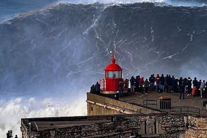 Obidos and Nazaré tour from Lisbon