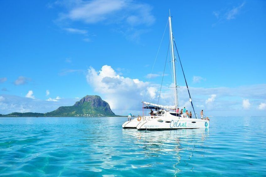 WEST Ile aux Benitiers: Private Full day Catamaran Cruise 