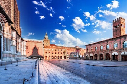 Full Day Private Shore Tour in Bologna City from Ravenna Port