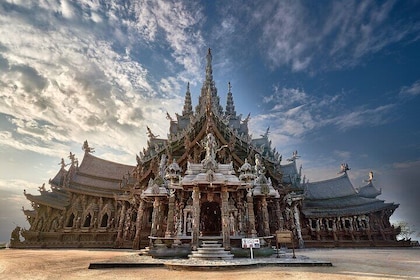 Pattaya Sanctuary of Truth Admission Ticket with Transfer