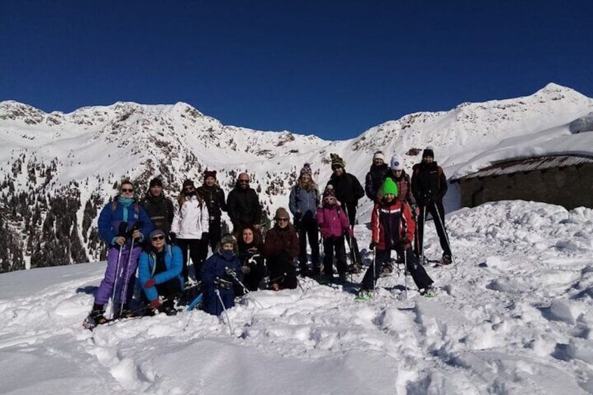 3 Hours of Snowshoeing with Alpine Guide in Val Brembana