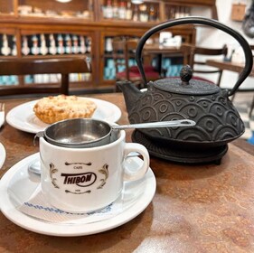 Desayuno o té de la tarde en Café Thibon durante 2 a 85 años de historia