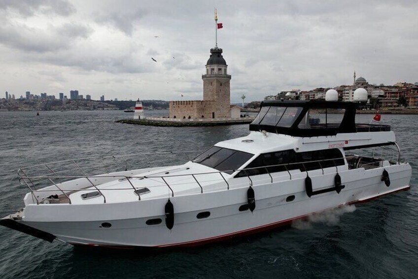 Private Yacht Cruise on The Bosphorus in Istanbul