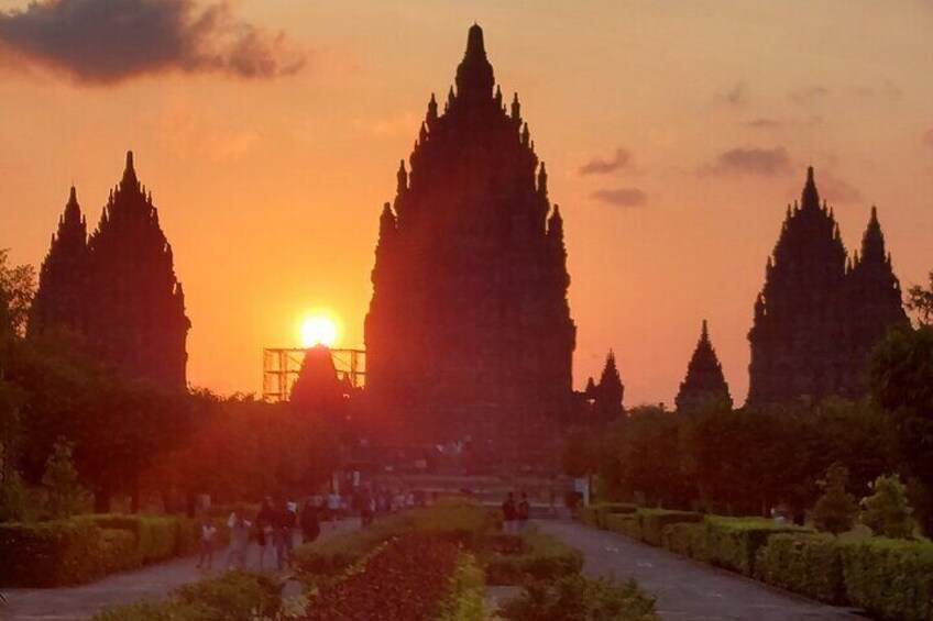 Yogyakarta: Prambanan Sunset