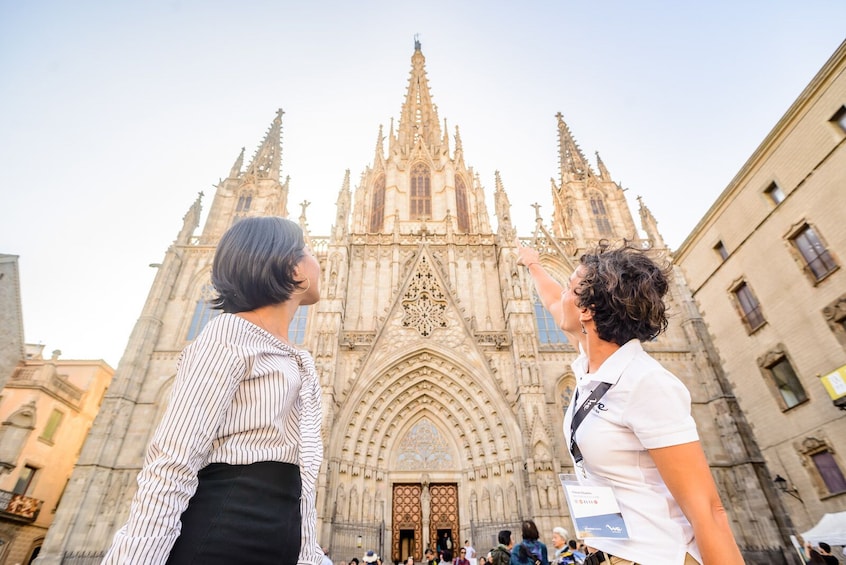 Day Trip from Madrid to Barcelona with Sagrada Familia Visit Included