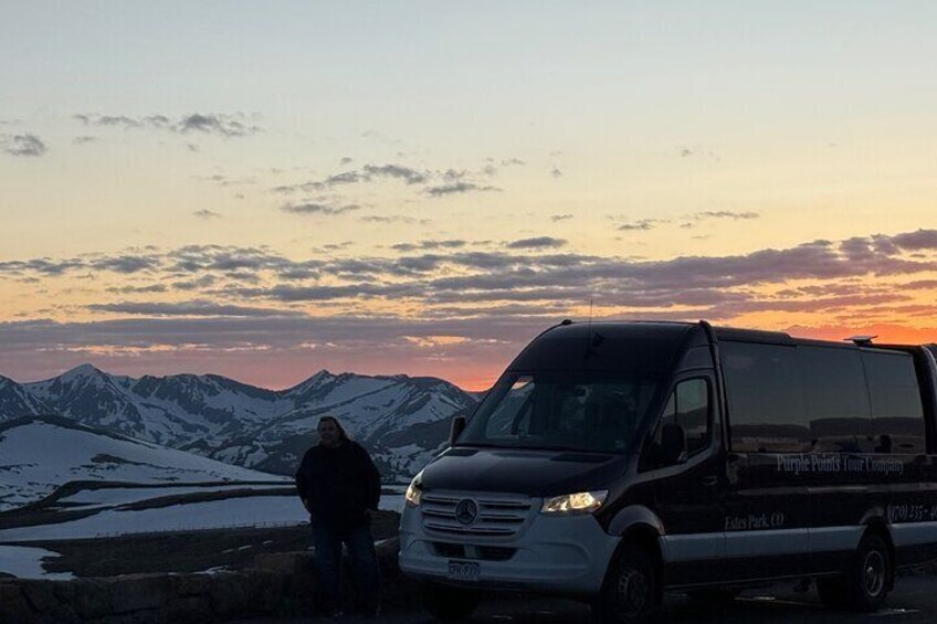 Half-Day Retractable Glass Top Tour in Rocky Mtn National Park