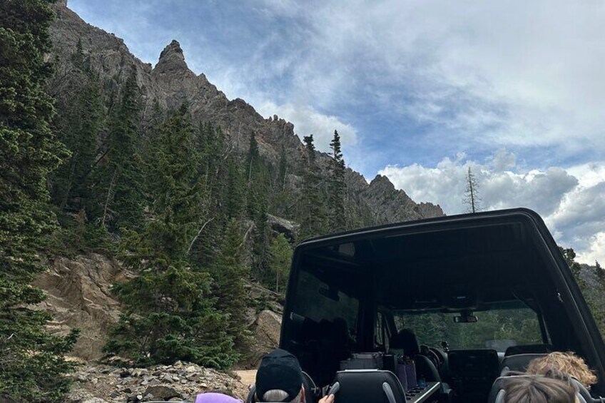 Half-Day Retractable Glass Top Tour in Rocky Mtn National Park
