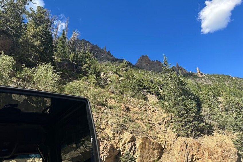 Half-Day Retractable Glass Top Tour in Rocky Mtn National Park