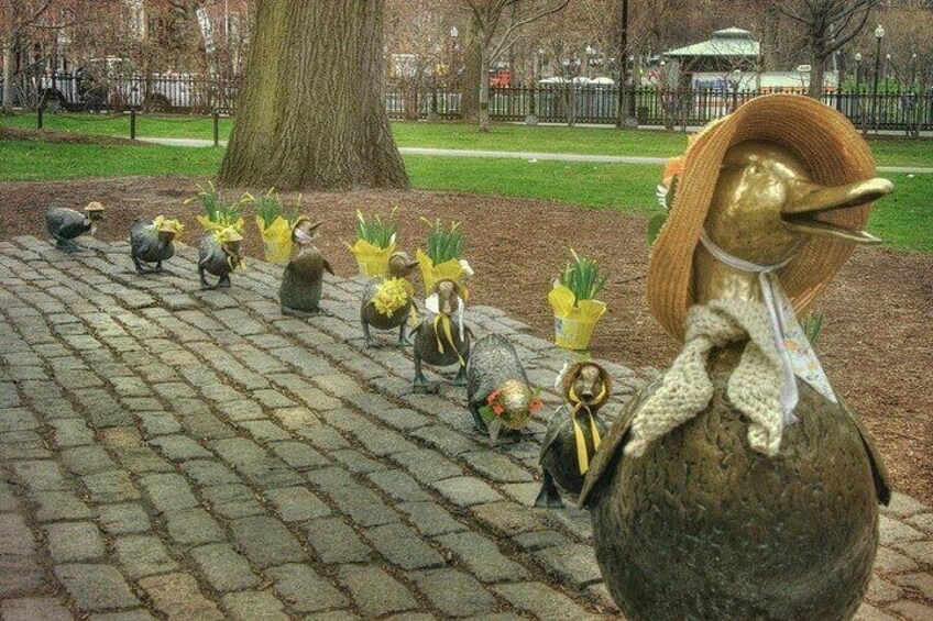 Make Way for Ducklings Statues