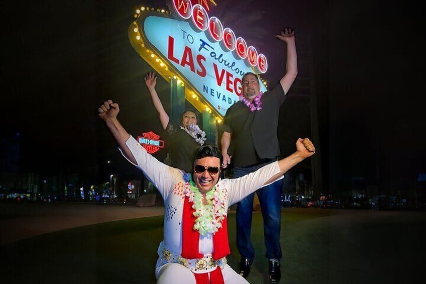 Fun Ceremony at the trendy and iconic Las Vegas Sign