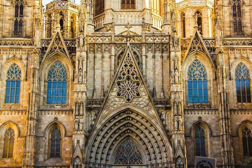 Self Audio Guided Tour in Gothic Quarter of Barcelona