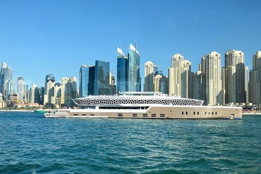 Lotus Mega Yacht Dinner Cruise in Dubai