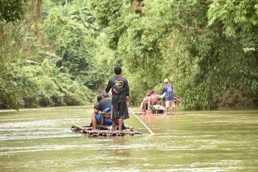 Bamboo rafting Khaosok river