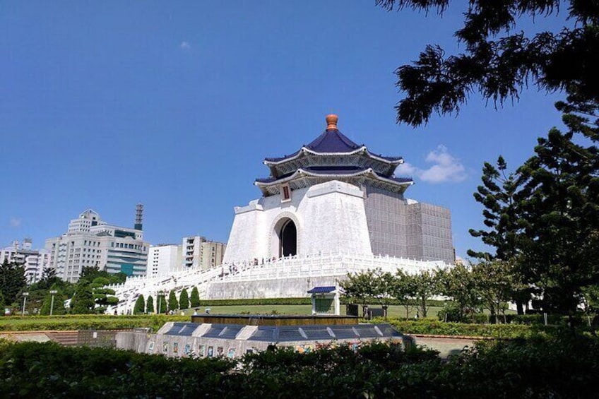 Full Day Private Shore Tour in Taipei from Taichung Cruise Port