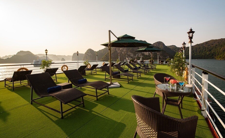 Picture 32 for Activity Ha Long: 2-Day Lan Ha Bay Luxury 5 Star Cruise with Balcony