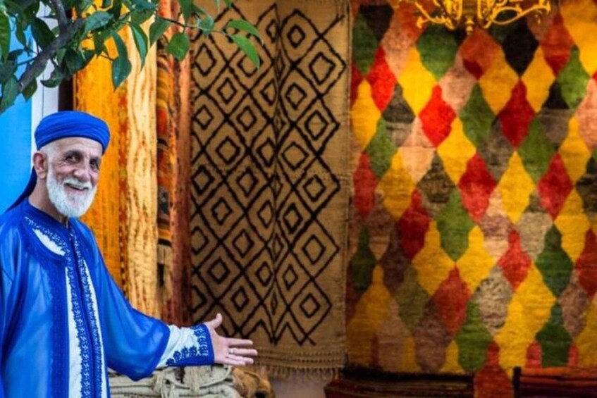 Handicraft and Colorful Souks Private Tour