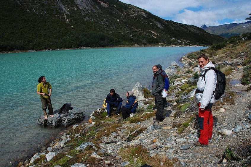 Trekking to Esmeralda Lake