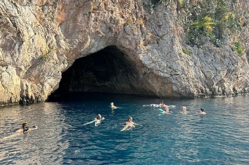 From Nice : Mala Caves and Bay of Villefranche Midday Boat Tour