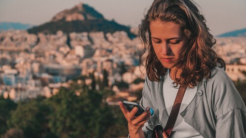 Recorrido con audio integrado en la aplicación por el antiguo Ágora de Aten...