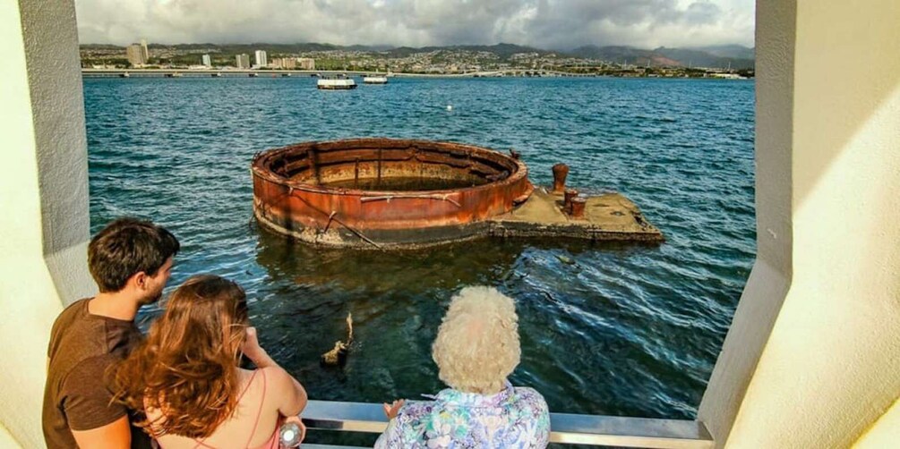 Picture 2 for Activity Pearl Harbor Oahu Circle Island Tour