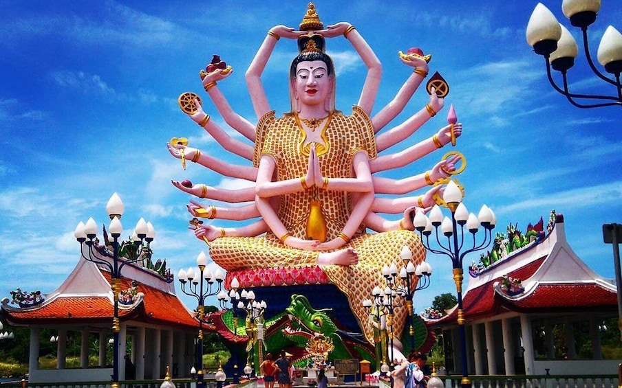 Koh Samui: Guided Tour with Buddha Statues & Na Muang Falls