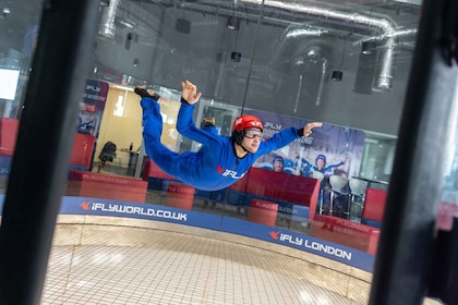ลอนดอน: iFLY Indoor Skydiving ที่ตั๋วเข้าชม The O2