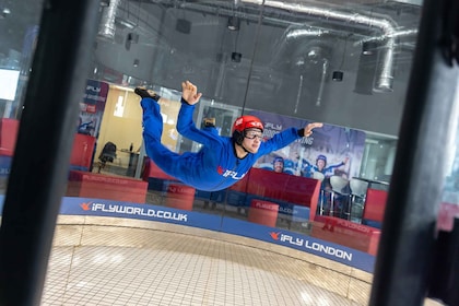 Londres: entrada de iFLY para hacer paracaidismo bajo techo en el O2