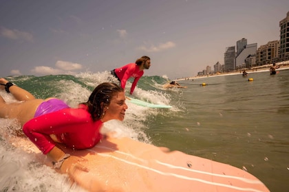Tel Aviv: alquiler de tablas de surf o tablas de boogie en un club de playa