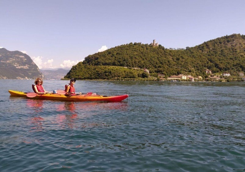 Iseo Lake: half day kayak trip to Monteisola