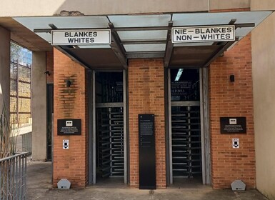 Soweto, Déjeuner et Musée de l’Apartheid