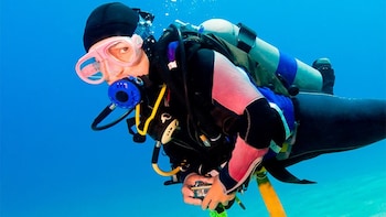 Full-Day Isla Tortuga Cruise & Scuba Diving Adventure