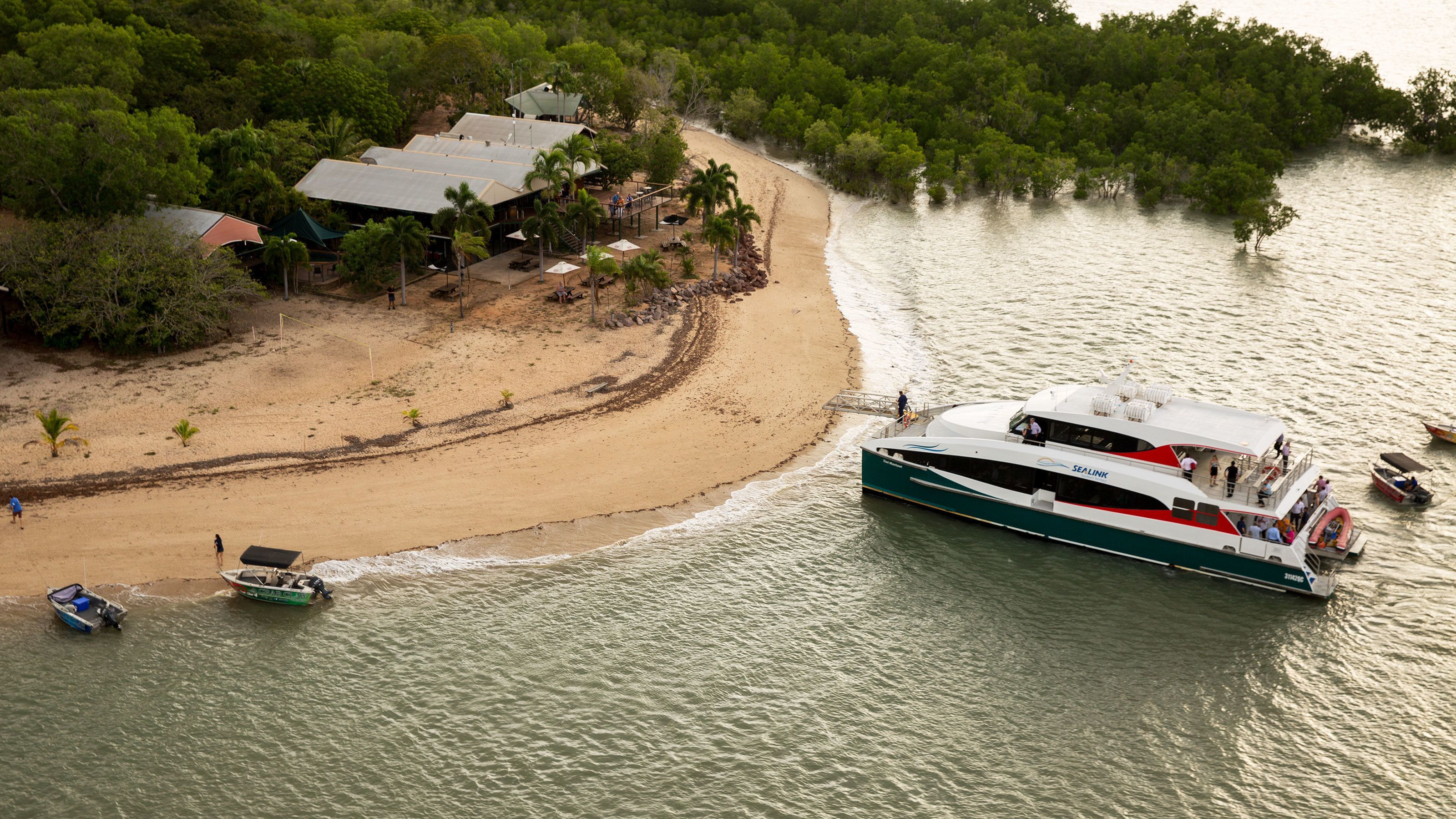 crab claw island cruise