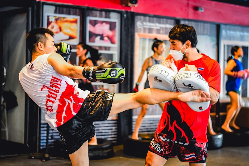 Muay Thai Training Class by Krudam Gym at Sukhumvit 36